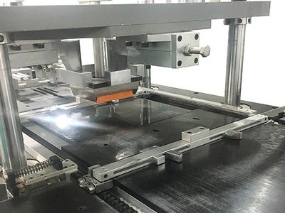 Chain conveying unit